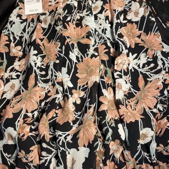 Maurice’s NWT halter dress size M black with beautiful pink and white florals - Picture 11 of 11